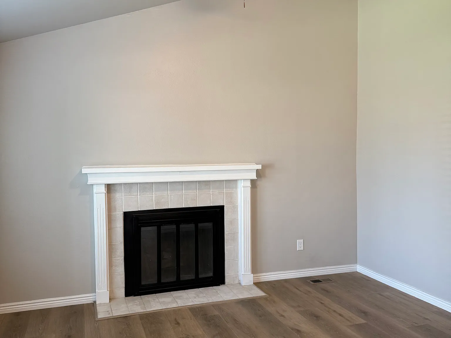 8484 Rabbitbrush Way — Photo 2