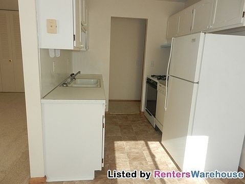 4th image of 529 17th Ave N APT 101