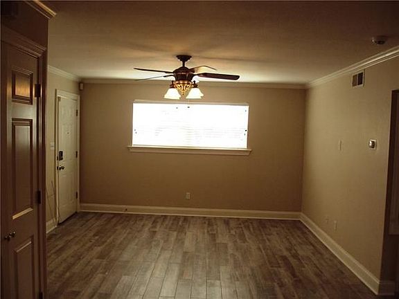 3rd image of 201 Canal St APT I