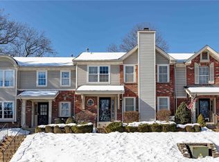 5491 Kenrick Parke Dr, Saint Louis, MO 63119