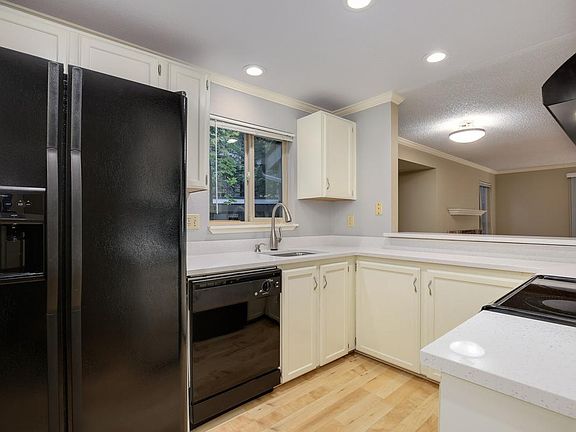 5th image of 14614 NE 81st St #3-A