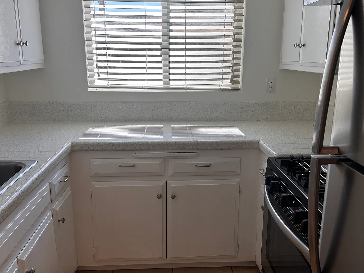 1 bed, 548 sqft, $1,800 — Photo 3