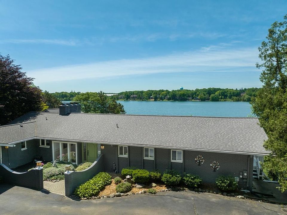 1st image of 6789 Deerhill Dr