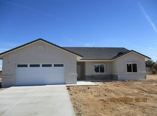 10675 Cochiti Rd, Apple Valley, CA 92308