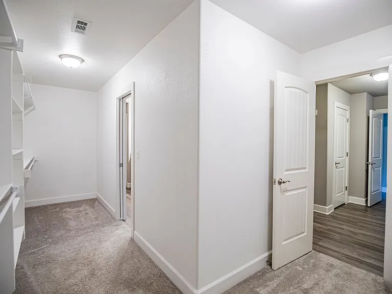 870 Bob Glen Cir — Photo 17
