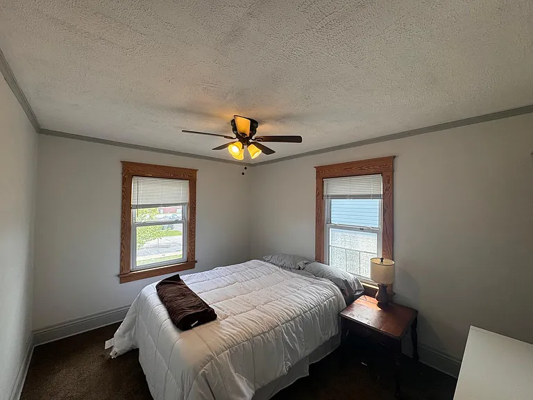 813 Miner St — Photo 14
