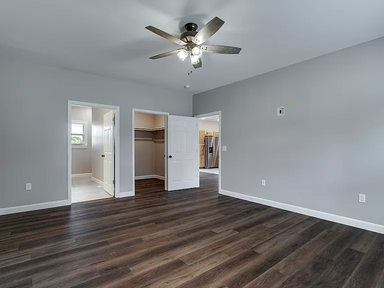 217 Kenneth St — Photo 27