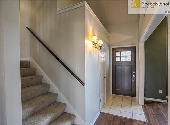 3rd image of 2708 NE Field Creek Ct
