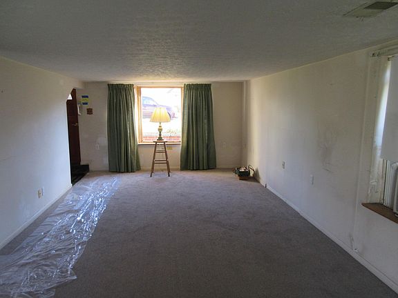 3rd image of 23 Bolen Ave