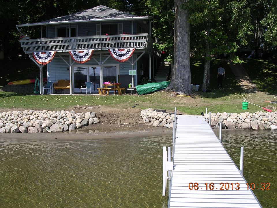 2BR/1 BA with 120'frontage
