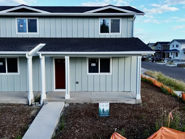 797 Saint Charles St, Eugene, OR 97402