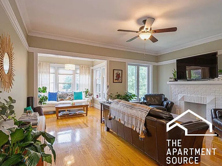 1st image of 6514 N Bosworth Ave #2
