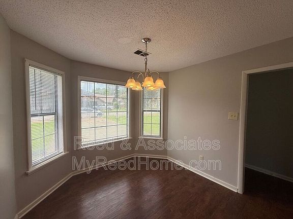 4th image of 6935 Hillindale Dr