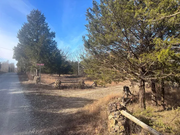 53 Della Rose Lane, Gainesville, MO 65655