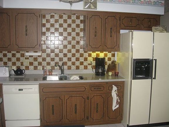 4th image of 4767 Elizabeth Ln