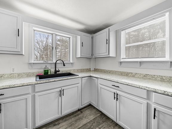 4th image of 450 Sanborn Road