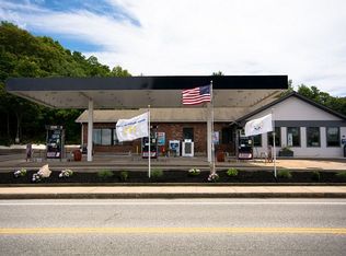 400 Main Rd, Tiverton, RI 02878