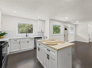9905 E 71st Ter, Raytown, MO 64133