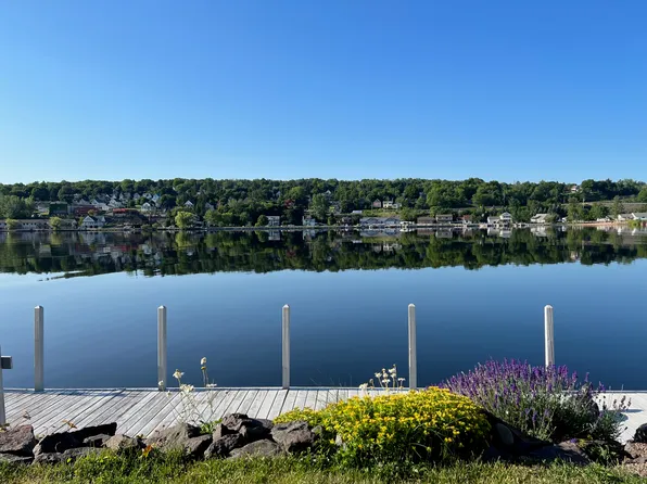 310 Navy St, Hancock, MI 49930