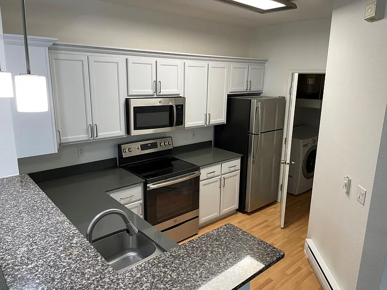 1220 NE Horizon Loop #109 — Photo 3