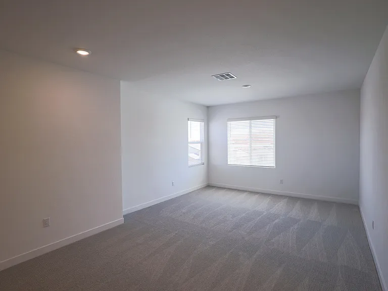 3068 W Orco Ln — Photo 18