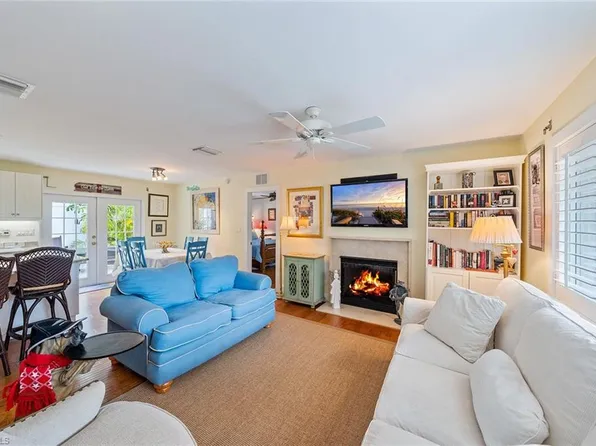 725 Central AVE, NAPLES, FL 34102