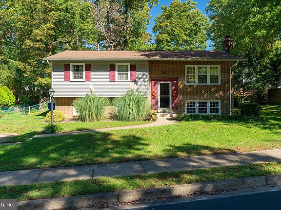 2nd image of 2503 Pembroke Ct