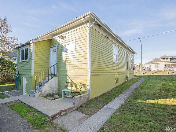 4th image of 1717 Burwell St