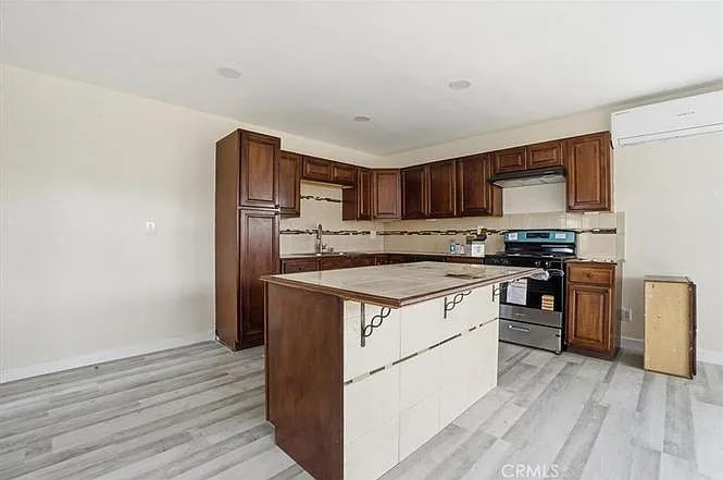 12620 Anthony Pl — Photo 5