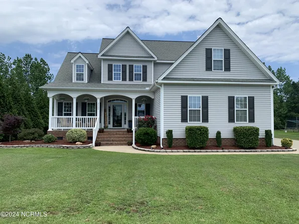 2505 Plumosa Drive, Grimesland, NC 27837
