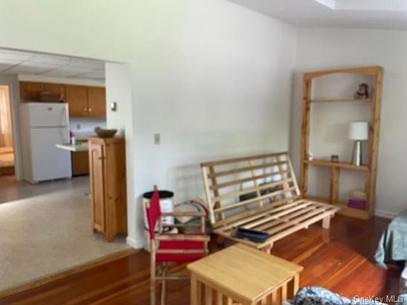 5th image of 205 Hudson St