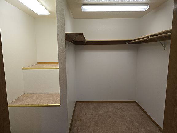 5th image of 185 N 8th St