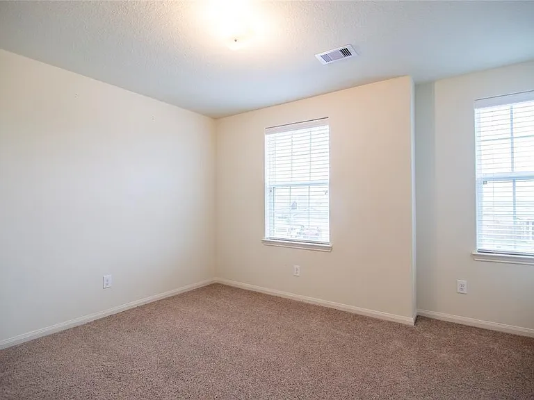 2906 Seacrest Ln — Photo 17
