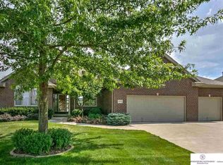 18473 Van Camp Dr, Omaha, NE 68130