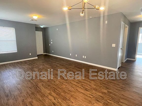 5th image of 2604 W Mobile Ln