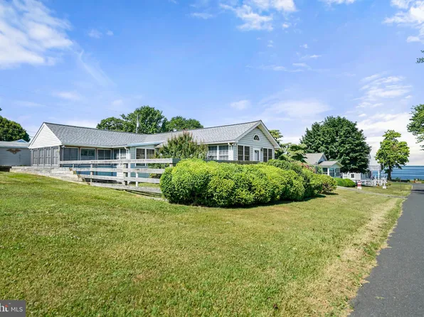 16 Virginia Ave, Earleville, MD 21919