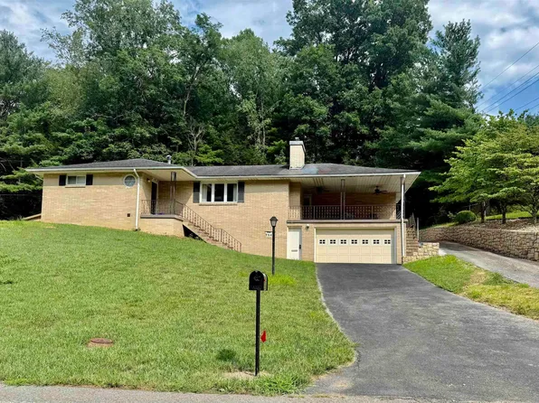 964 Coleman Ave, Fairmont, WV 26554