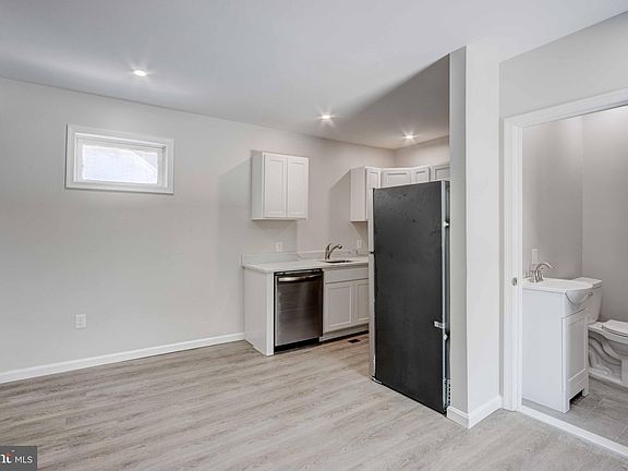 3rd image of 38 Bloomsbury Ave