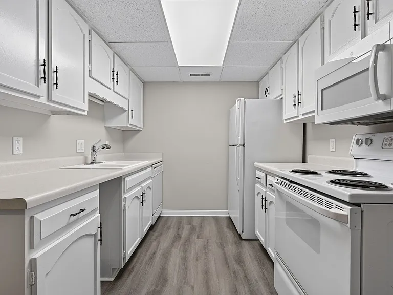 Kellogg Place Apartments — Photo 31