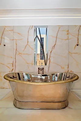 Rented by Societe Real Estate | media 13