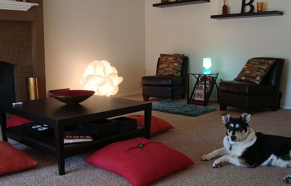Open living area with hinese seating theme