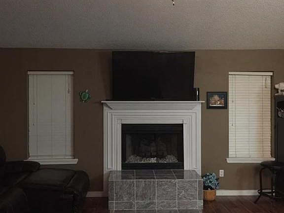 3rd image of 702 Preston Dr