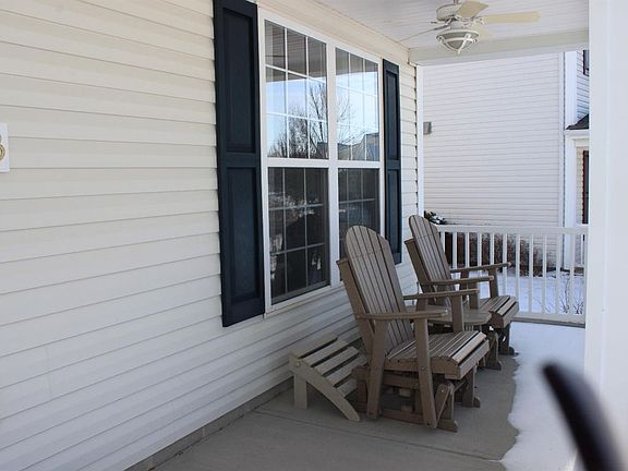 2nd image of 4263 N Yorkshire Sq