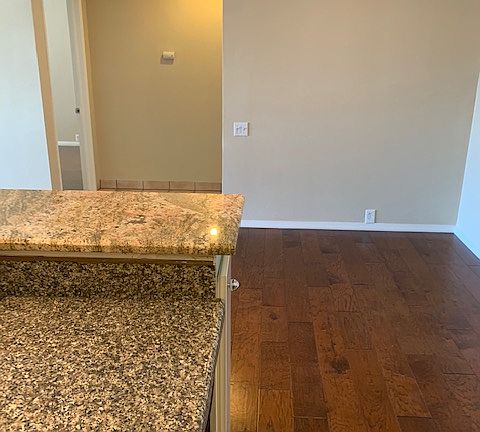 4th image of 1775 Diamond St Unit 319