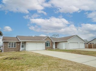 2036 Guns St, Green Bay, WI 54311