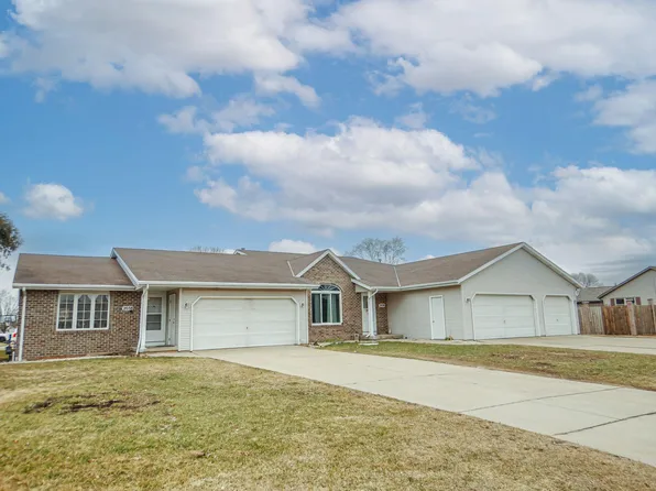 2036 Guns St, Green Bay, WI 54311
