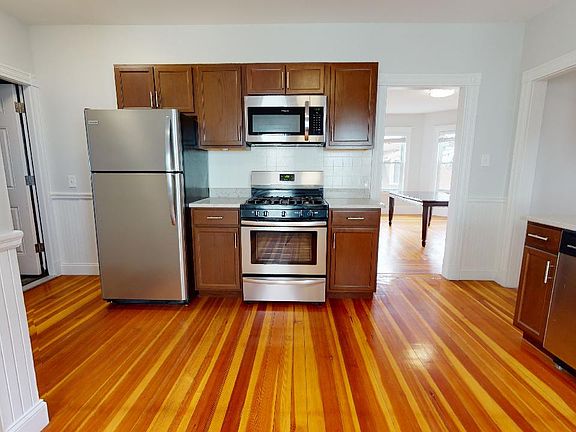 4th image of 27A Craigie St #3