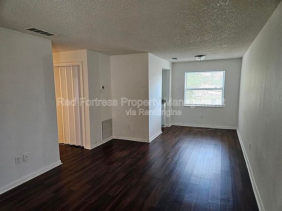 2nd image of 4331 Glenwood Ave #7