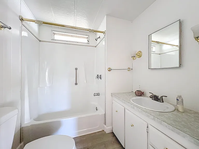 909 Sequoia St — Photo 11