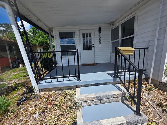 4th image of 10501 Bay St NE #306